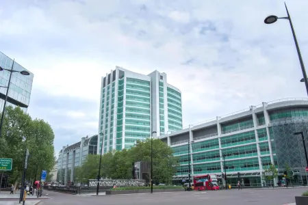 Whitfield Street Residences by Aeria Apartments Отели рядом со станцией South Kensington railway station