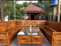 Omah Kayu Villa Hotels in Bungatan