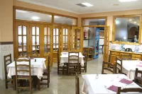 Hostal Restaurante la Masía - Pensions