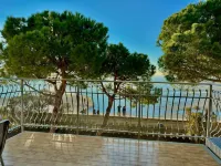 Beachfront Apartment Sea View & Terrace Costa Azzurra Grado