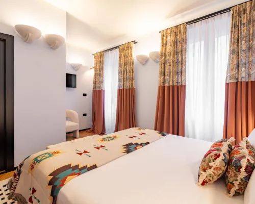 V-Collection Solferino Hotel berhampiran Lanza