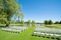Fairway Inn & Suites