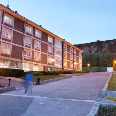 Hotel Rialta Hotels near La Coruña Golf Course