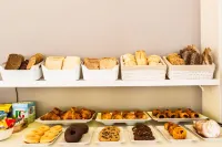 Hotel Cristina - breakfast