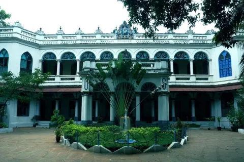 Chettinadu Mansion – An Authentic Heritage Palace