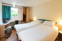 Ibis Lyon Est Bron