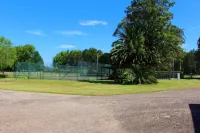 Hive Hotel, Moruya