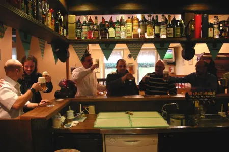 Hotel Battenfeld Отели в г. Хершайд