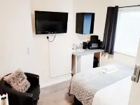 The 22 Hotels in Enfield