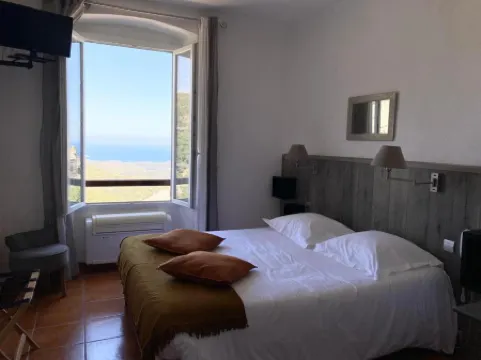 尤桑塔涅魯酒店