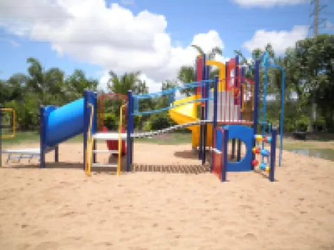 Ingenia假日酒店湯斯維爾