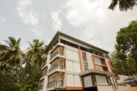 Bluemist Resorts Hotels near Athirappilly Waterfalls Bottom View Point