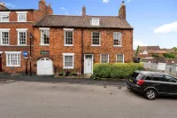 Archway House Hotels in Grantham