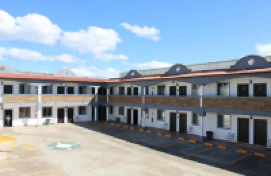 拉昆塔波尼塔飯店