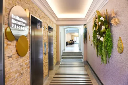 Hotel HW Express Отели рядом с достопримечательностью «Культурный центр, монетный двор и площадь Сьюдадана»