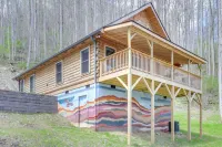 Furnished Deck & Fire Pit: Serene Marshall Cabin! - 3-Sterne