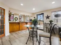 Americas Best Value Inn Refugio