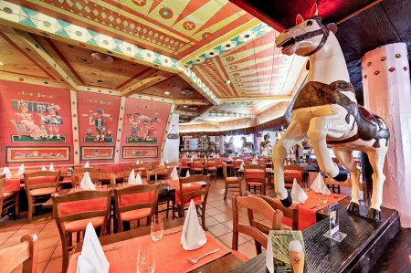 Hotel Resslirytti Отели рядом с достопримечательностью «Ветщайнбрюке»