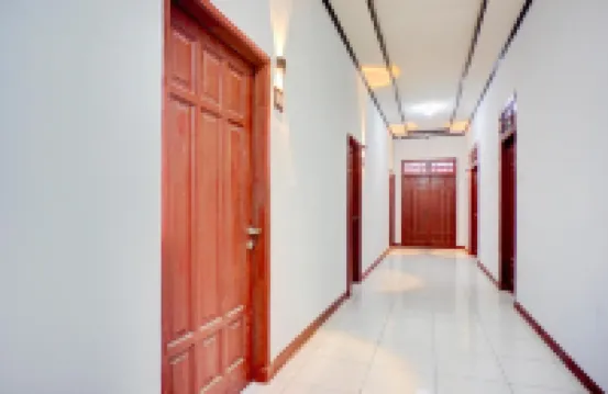 Hotel O Krakatau Near Universitas Muhammadiya Sumatra Utara UMSU Hotel di Medan Estate