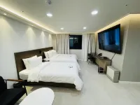 Road35 Hotel