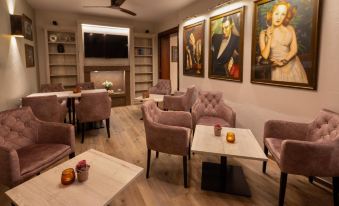 Logis Hotel-Restaurant Dimmer - Housity