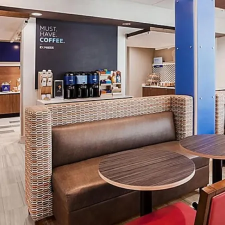 Holiday Inn Express & Suites BOURBONNAIS EAST - BRADLEY by IHG