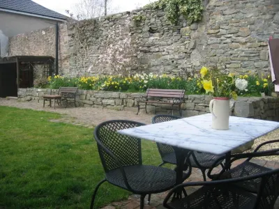 The Horseshoe Guesthouse