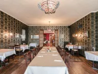 Naples Hotel Hotels in Naples