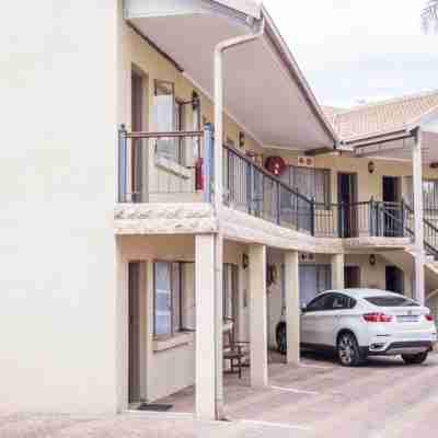 Ivory Lodge Bendor Hotel Exterior