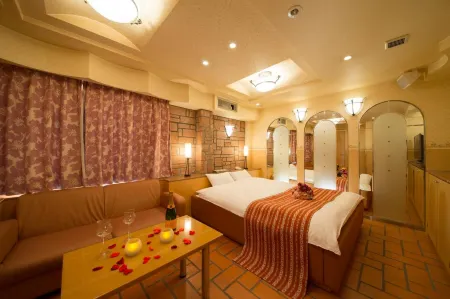 Hotel the I Adult Only Отели рядом со станцией JR Kawachi-Eiwa Station