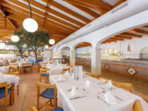 ロイヤル ソン ボウ ファミリー クラブ アライオルのホテル