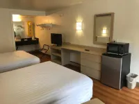 Travelodge by Wyndham Fayetteville 坎伯蘭縣住宿飯店