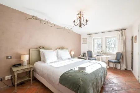 Le Domaine du Colombier Отели в г. Шатонёф-дю-Рон