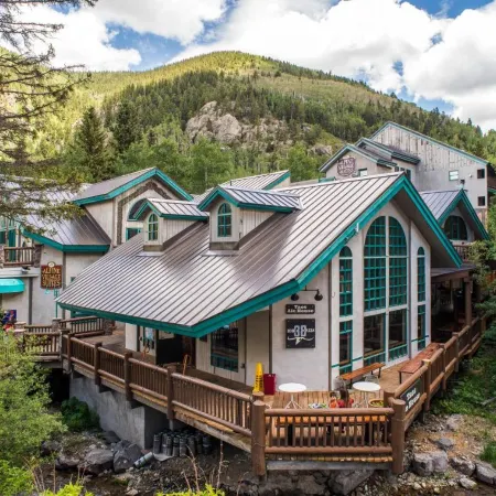 Alpine Village Suites