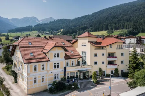 Hotel Kronplatz Hotels in Valdaora