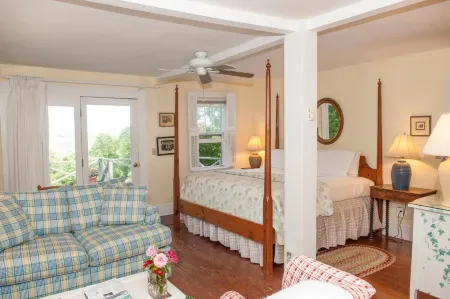 Orchard Inn Отели в г. Ландрам