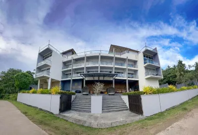 Mazarine Surf Suites Hiriketiya