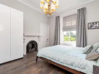 Spacious 4 Bedroom Flat in Stirling Các khách sạn ở 