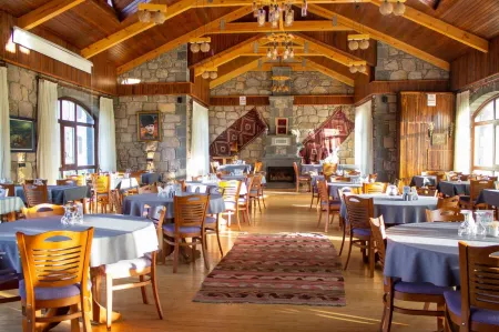 Lake Cildir Lodge Отели в г. Sazlisu Koyu