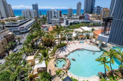 Resort Style Chevron Apartments Surfers Paradise by Gold Coast Travels - Homestays