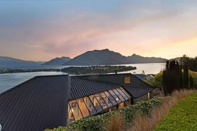 QT Paradise: Panoramic Views & Elegant Comfort のホテル