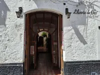 Hostal Lluvia de Oro