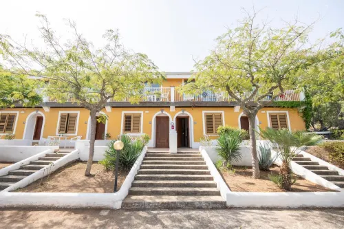 Cala Petrosa Resort