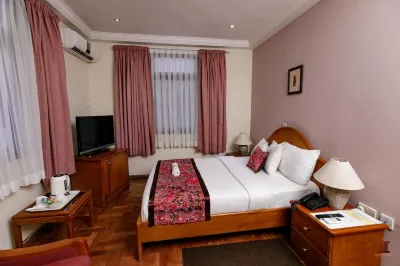 Mahogany Lodge, Cantonments Hotéis em 