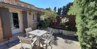 Le Fabian des Baux فنادق في Les Baux-de-Provence