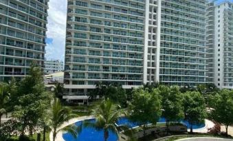 Cozy 1Br Cityview with Balcony and Near Airport