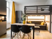 Homaris Boxi Studios Hotels near Berghain