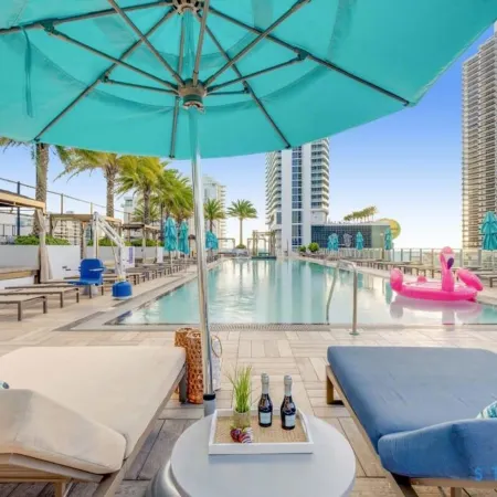 Oceanfront Balcony - Amazing Pools - Gym