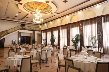 Eighty Eight Deluxe Hotel & Spa Отели рядом с достопримечательностью «Горнолыжный курорт Цахкадзор»