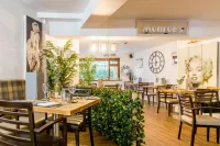 The Gower Hotel - servizio colazione